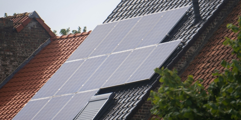 Яка ціна сонячної панелі: середня вартість та що впливає на ціну